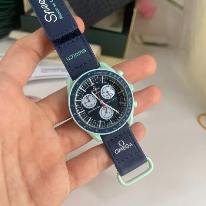 ساعة اوميغا سواتش خضراء 2