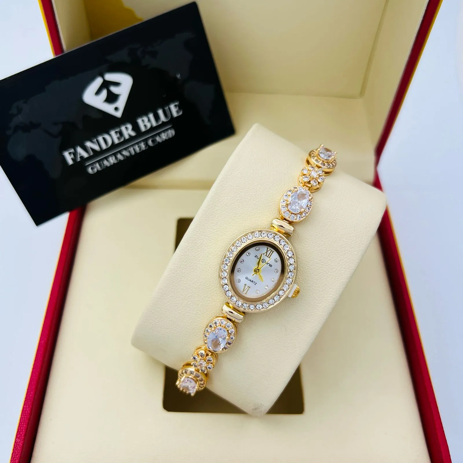 ساعة فندر بلو نسائية كلاسيك ذهبي مينا أبيض (A2)...