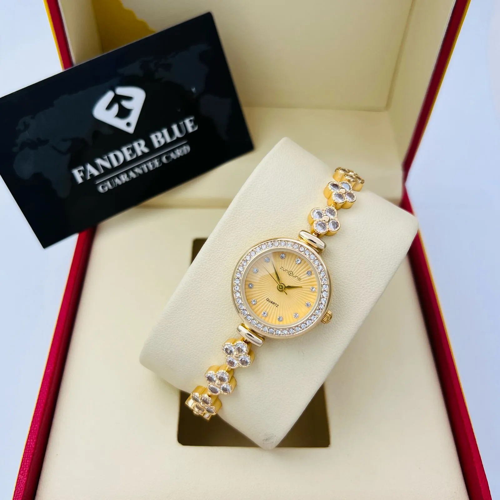ساعة فندر بلو نسائية كلاسيك ذهبي ومينا ذهبي (A5)...