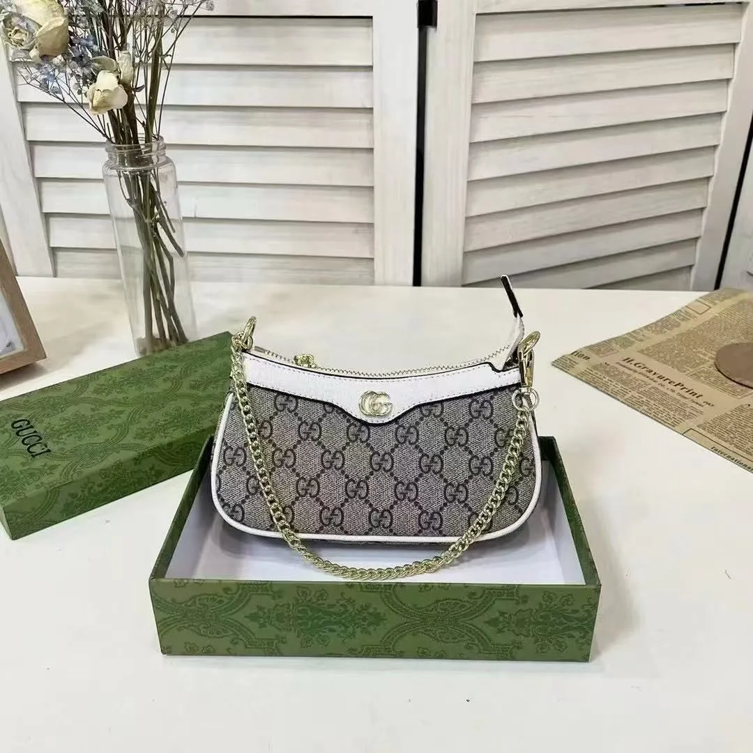 حقيبة GUCCI  لون ابيض