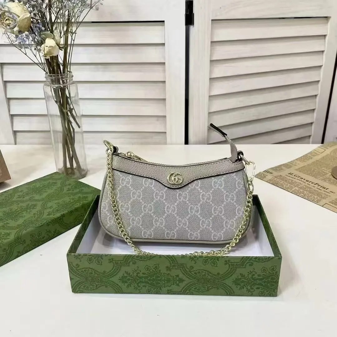 حقيبة GUCCI لون رصاصي