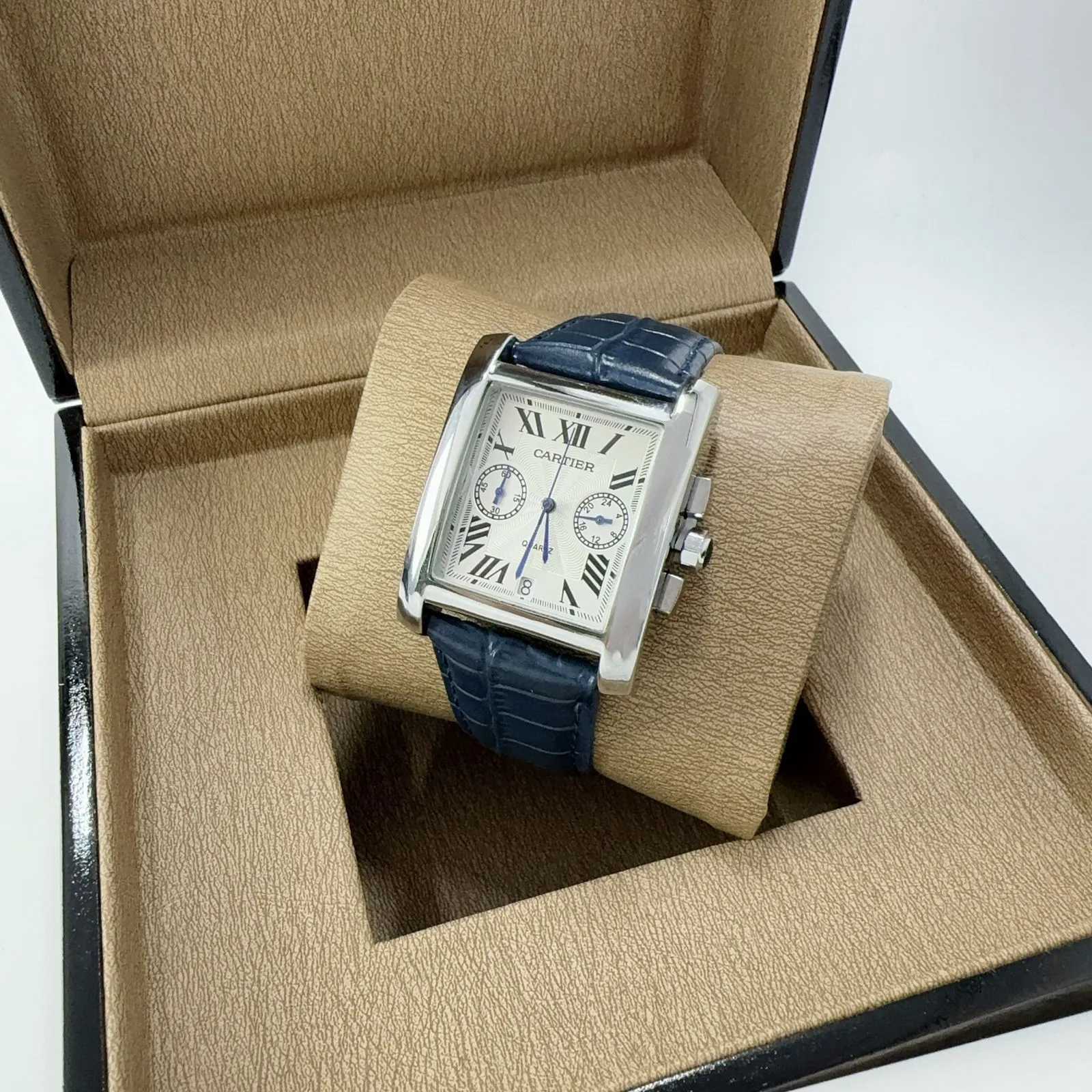Cartier Tank اسود كحلي