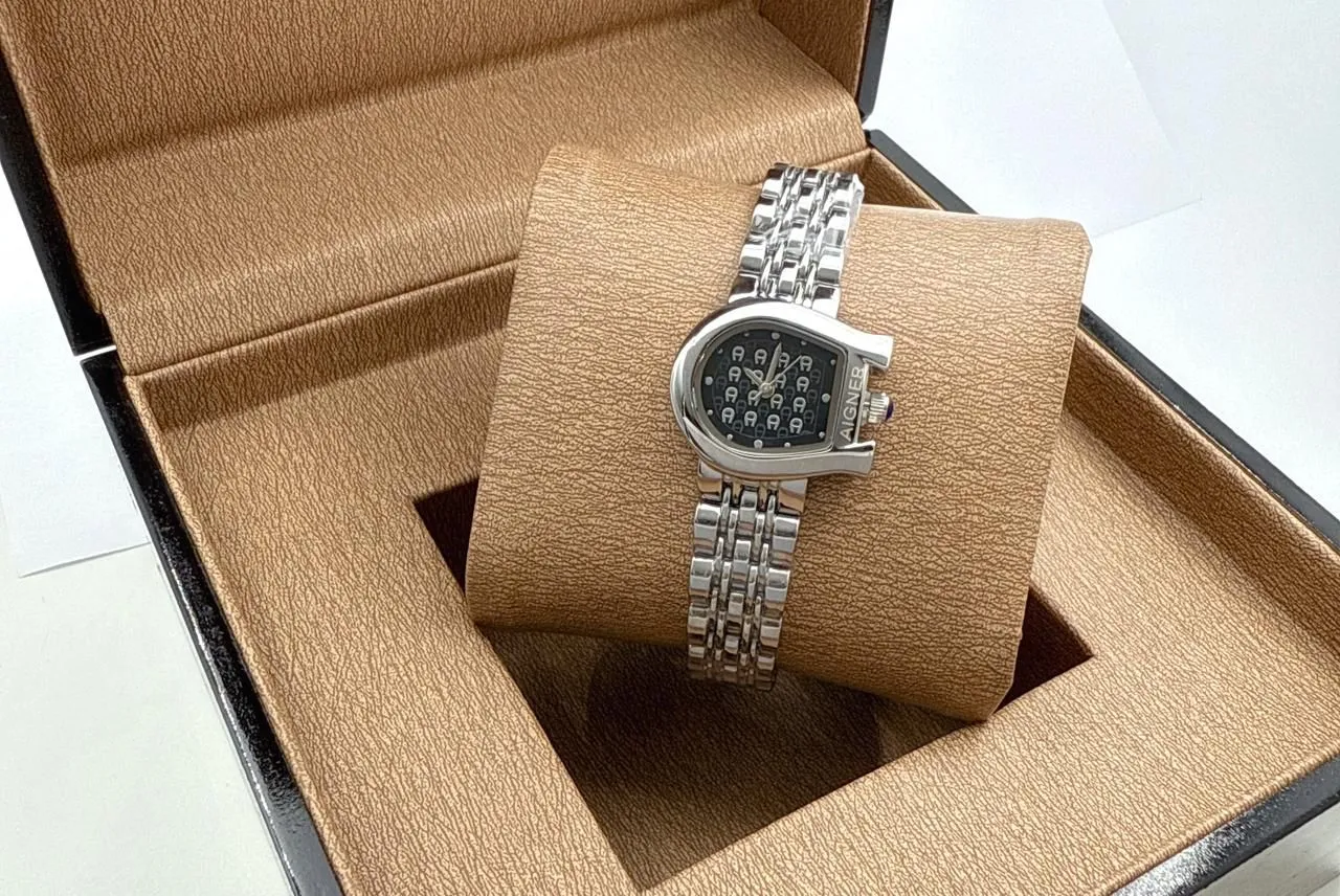Aigner watch 1 silver strab مينا اسود