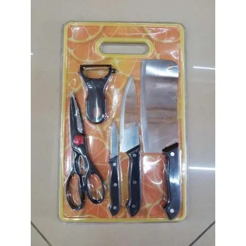 مجموعة سكاكين مع لوح تقطيع