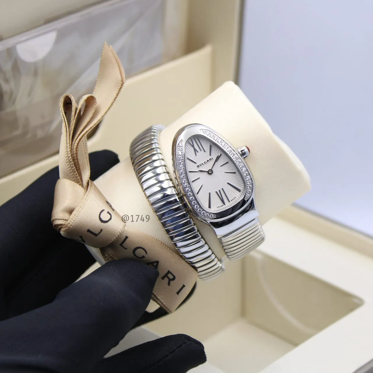 Bvlgari Serpenti (Silver with strass) Ladies Watch